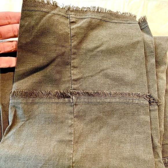 Soft Surroundings, Olive Pant, Fringed Bottom,Easy Pull-On w/Thick Band,Size MP - Picture 4 of 10